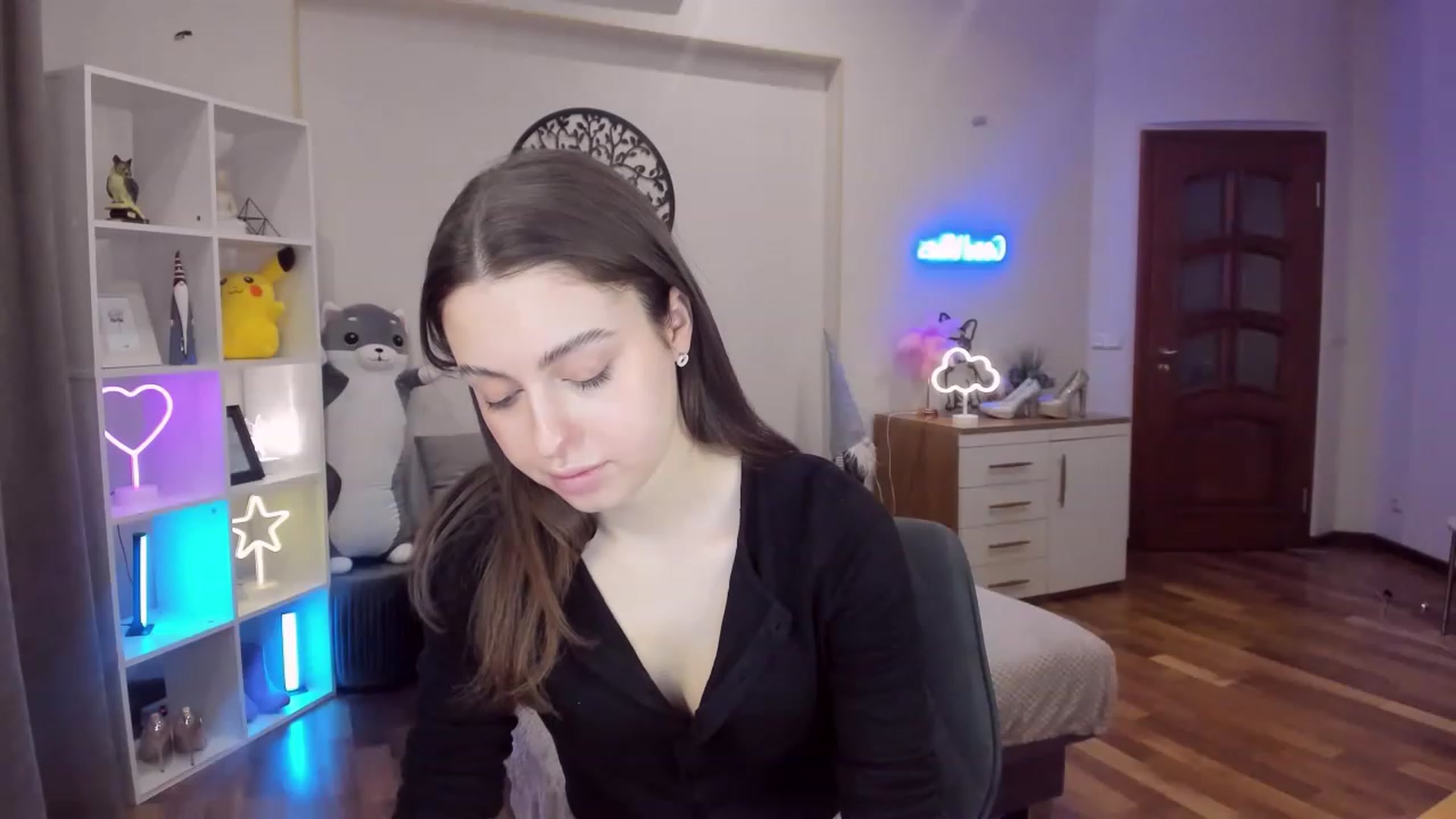 Gallery image thumbnail from LoraAmes's myfreecams stream on, 01/25/2023, 14:02 image 6 of 20