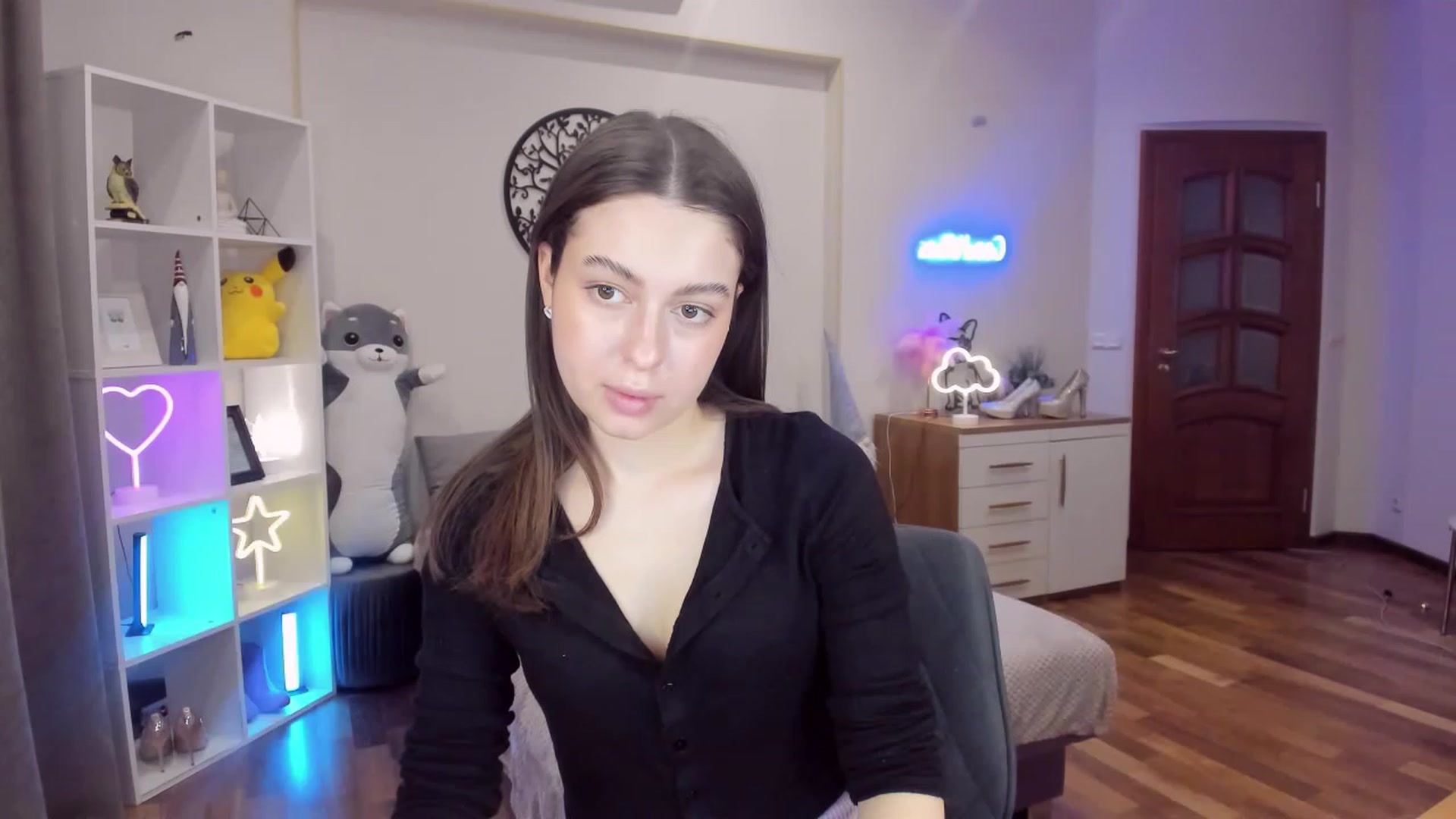 Gallery image thumbnail from LoraAmes's myfreecams stream on, 01/25/2023, 14:02 image 5 of 20