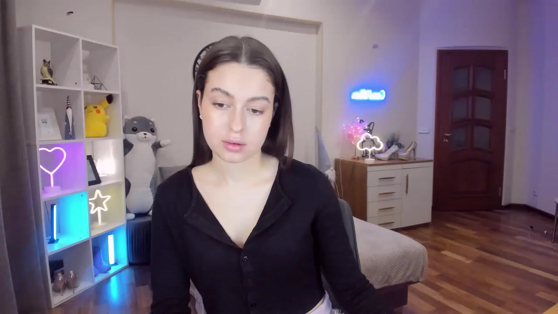 Gallery image thumbnail from LoraAmes's myfreecams stream on, 01/25/2023, 14:43 image 15 of 20
