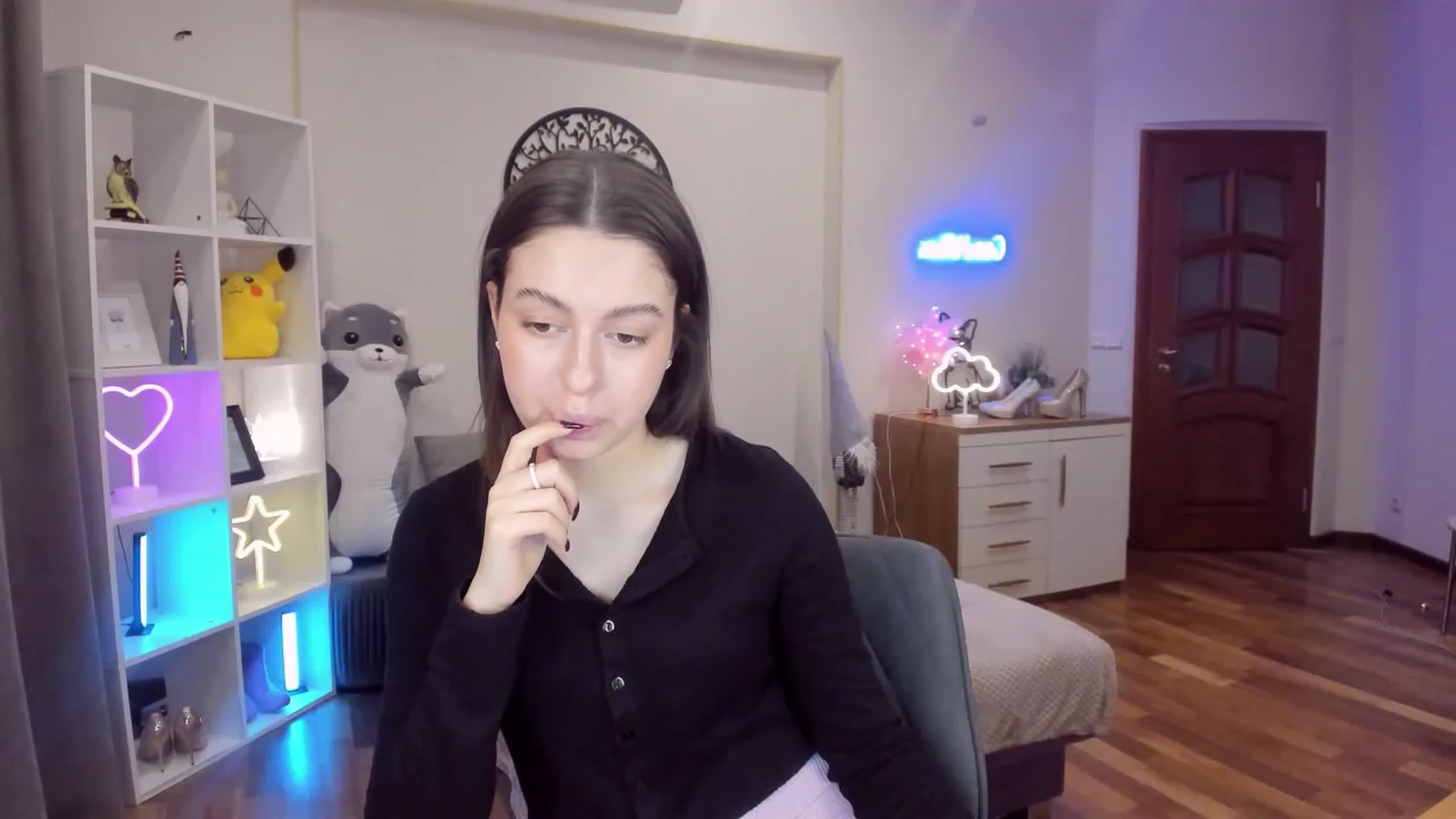 Gallery image thumbnail from LoraAmes's myfreecams stream on, 01/25/2023, 14:43 image 2 of 20