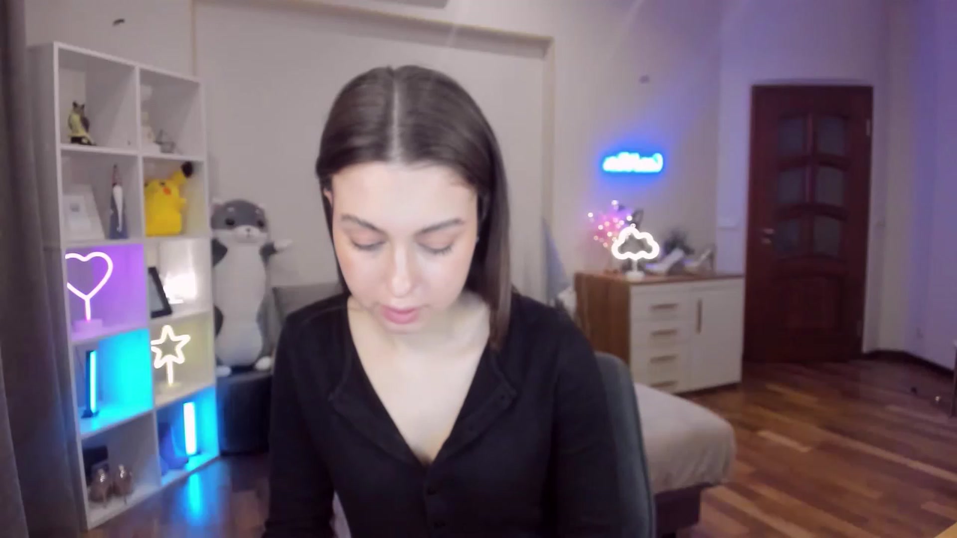 Gallery image thumbnail from LoraAmes's myfreecams stream on, 01/25/2023, 14:43 image 16 of 20