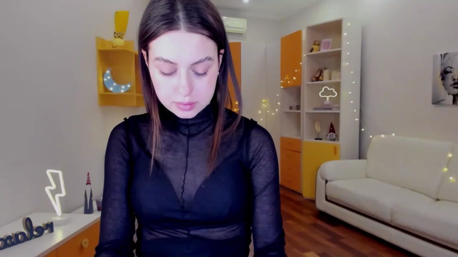 Gallery image thumbnail from LoraAmes's myfreecams stream on, 01/29/2023, 18:11 image 14 of 20