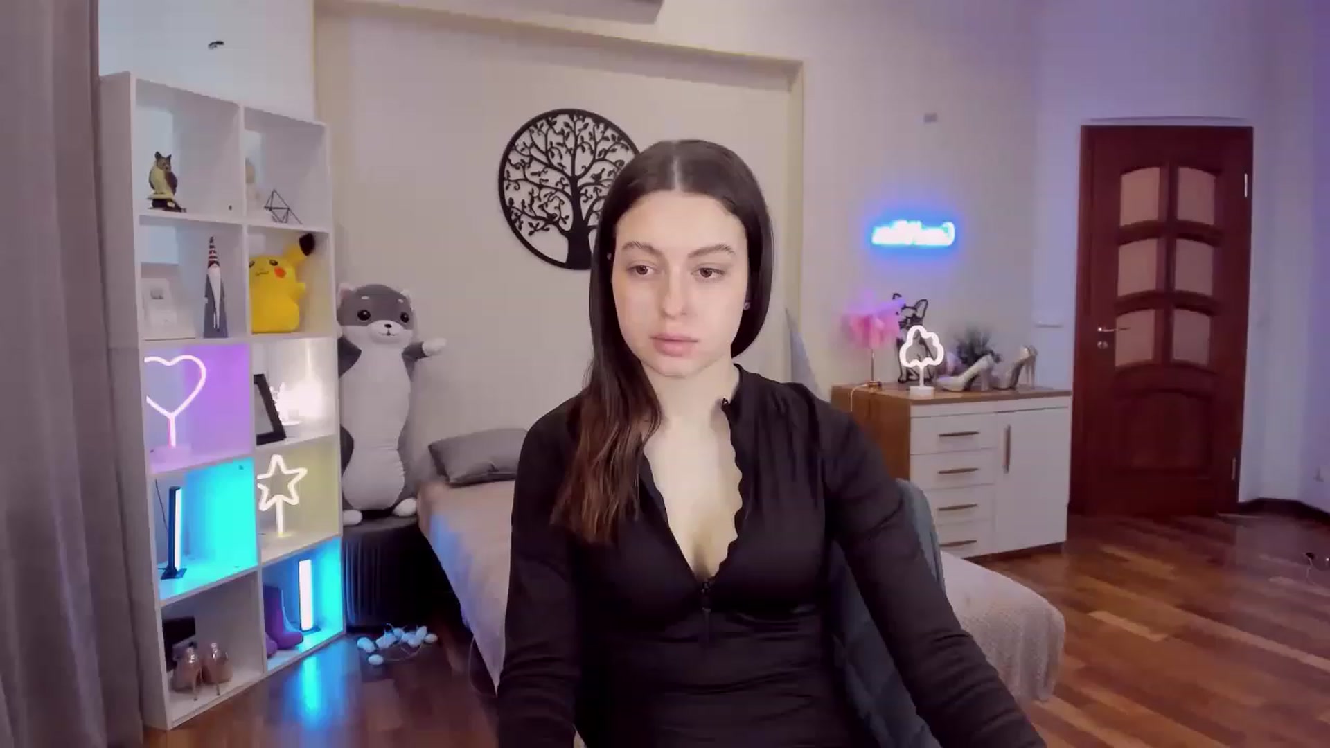 Gallery image thumbnail from LoraAmes's myfreecams stream on, 01/31/2023, 11:50 image 14 of 20