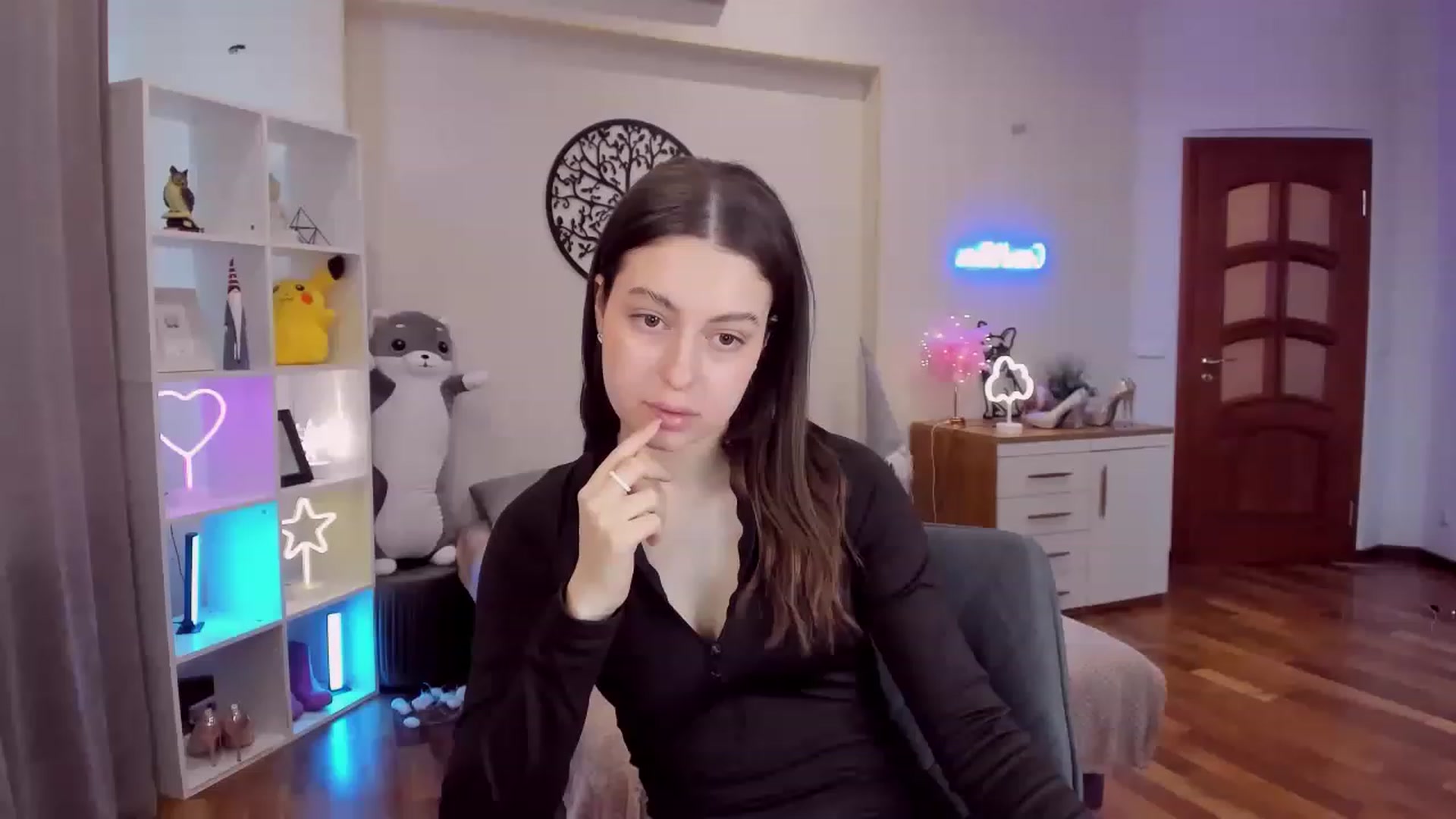 Gallery image thumbnail from LoraAmes's myfreecams stream on, 01/31/2023, 11:50 image 4 of 20