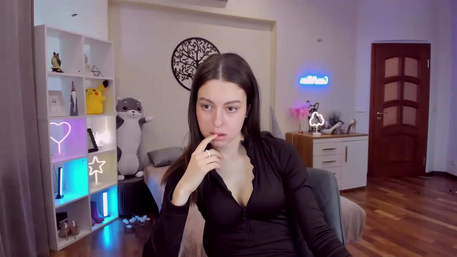Gallery image thumbnail from LoraAmes's myfreecams stream on, 01/31/2023, 11:50 image 9 of 20