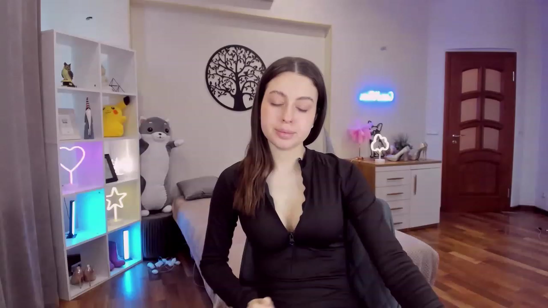 Gallery image thumbnail from LoraAmes's myfreecams stream on, 01/31/2023, 11:50 image 13 of 20