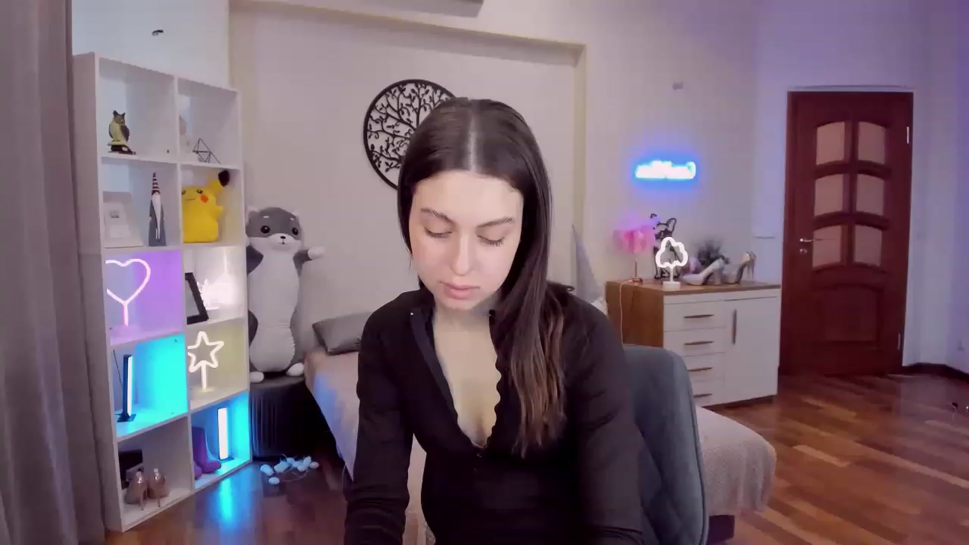 Gallery image thumbnail from LoraAmes's myfreecams stream on, 01/31/2023, 11:50 image 16 of 20