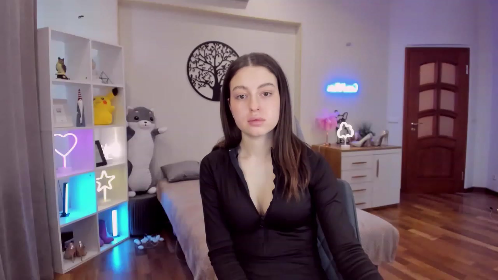 Gallery image thumbnail from LoraAmes's myfreecams stream on, 01/31/2023, 11:50 image 17 of 20