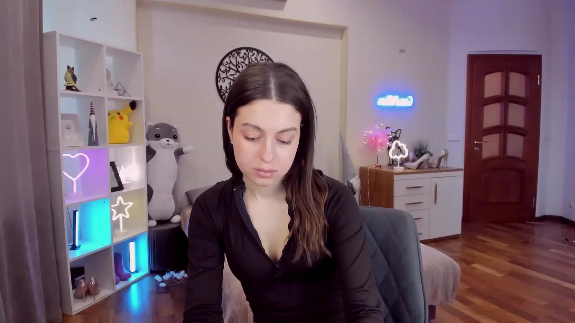 Gallery image thumbnail from LoraAmes's myfreecams stream on, 01/31/2023, 11:50 image 3 of 20