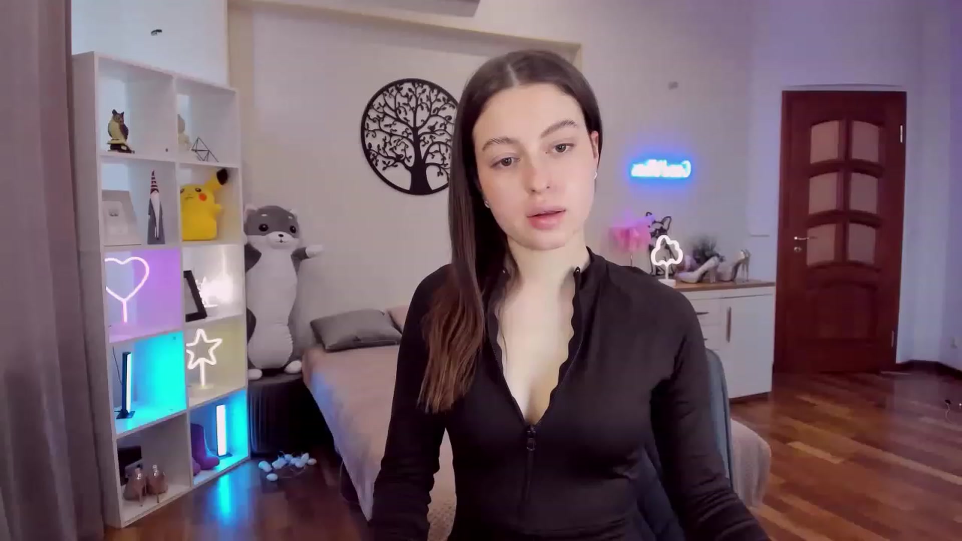 Gallery image thumbnail from LoraAmes's myfreecams stream on, 01/31/2023, 12:31 image 13 of 20