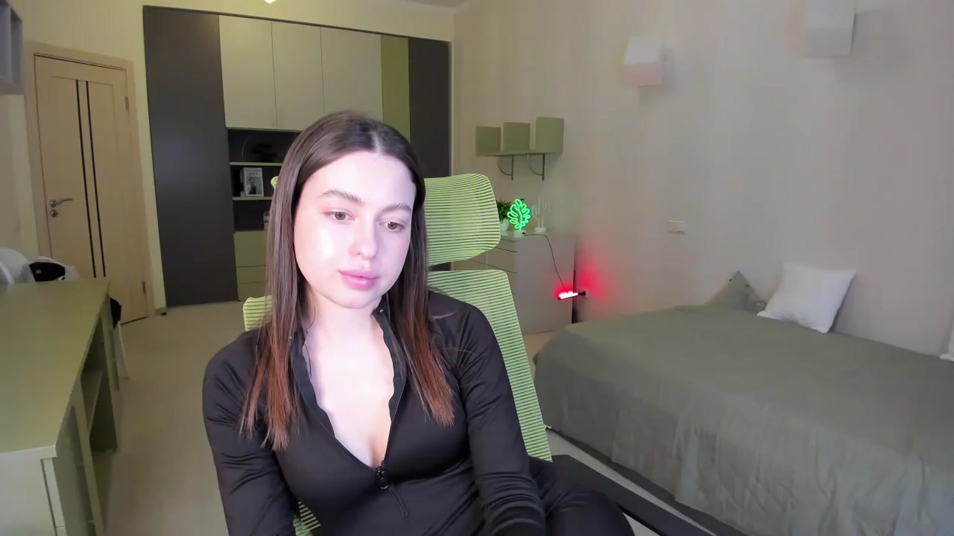 Gallery image thumbnail from LoraAmes's myfreecams stream on, 03/06/2023, 09:42 image 3 of 20