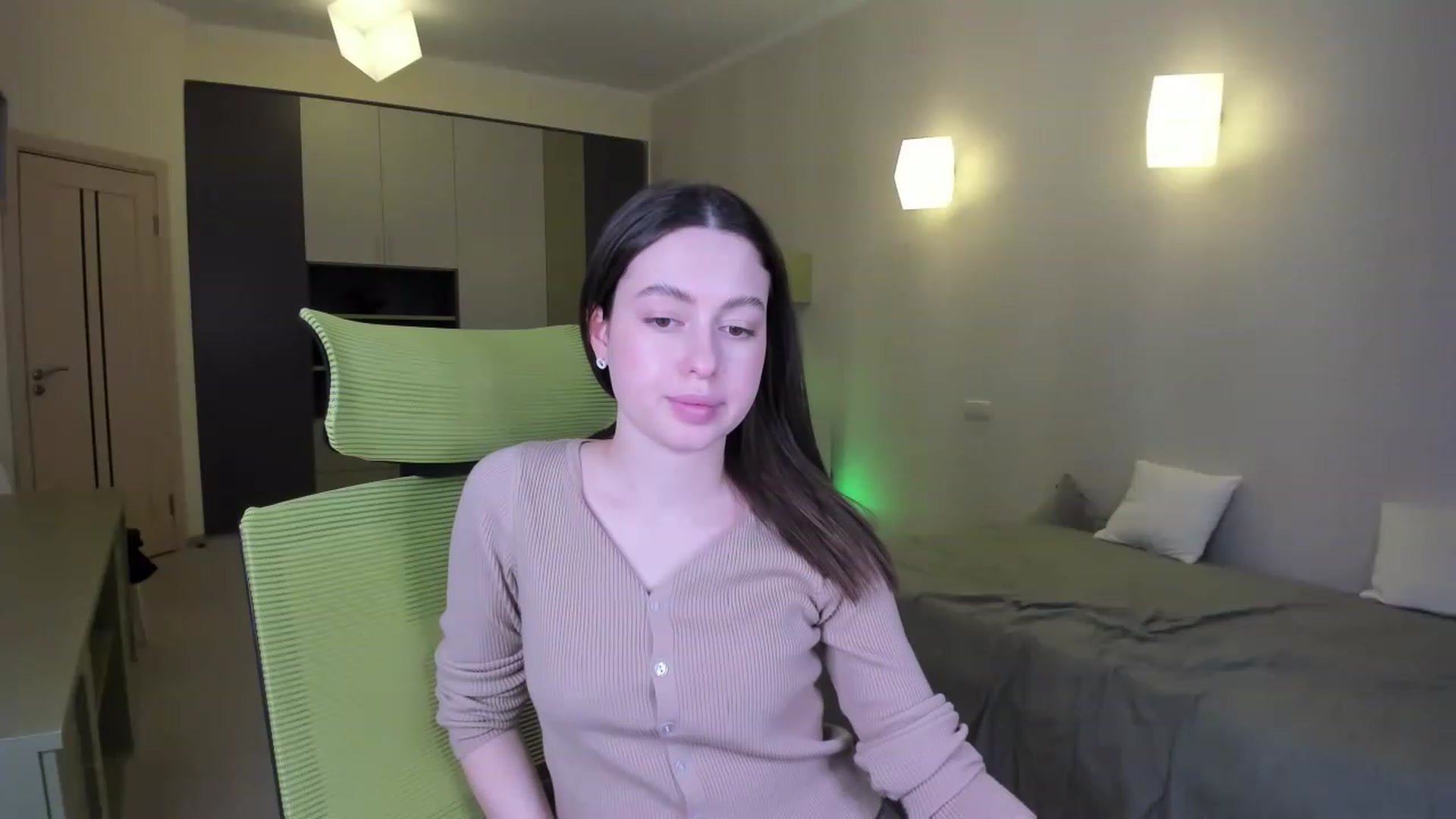 Gallery image thumbnail from LoraAmes's myfreecams stream on, 03/08/2023, 10:20 image 8 of 20