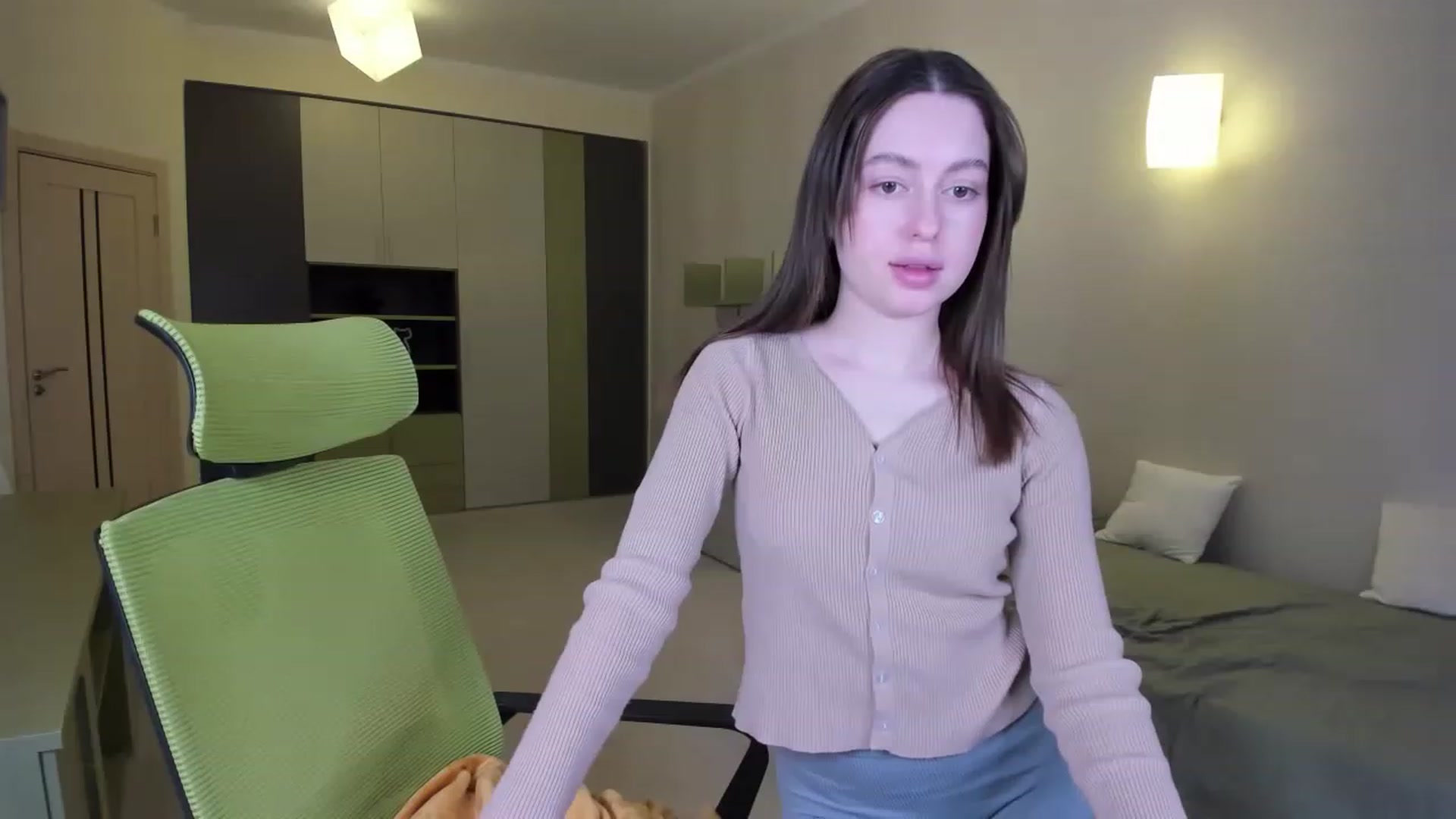 Gallery image thumbnail from LoraAmes's myfreecams stream on, 03/08/2023, 10:20 image 15 of 20