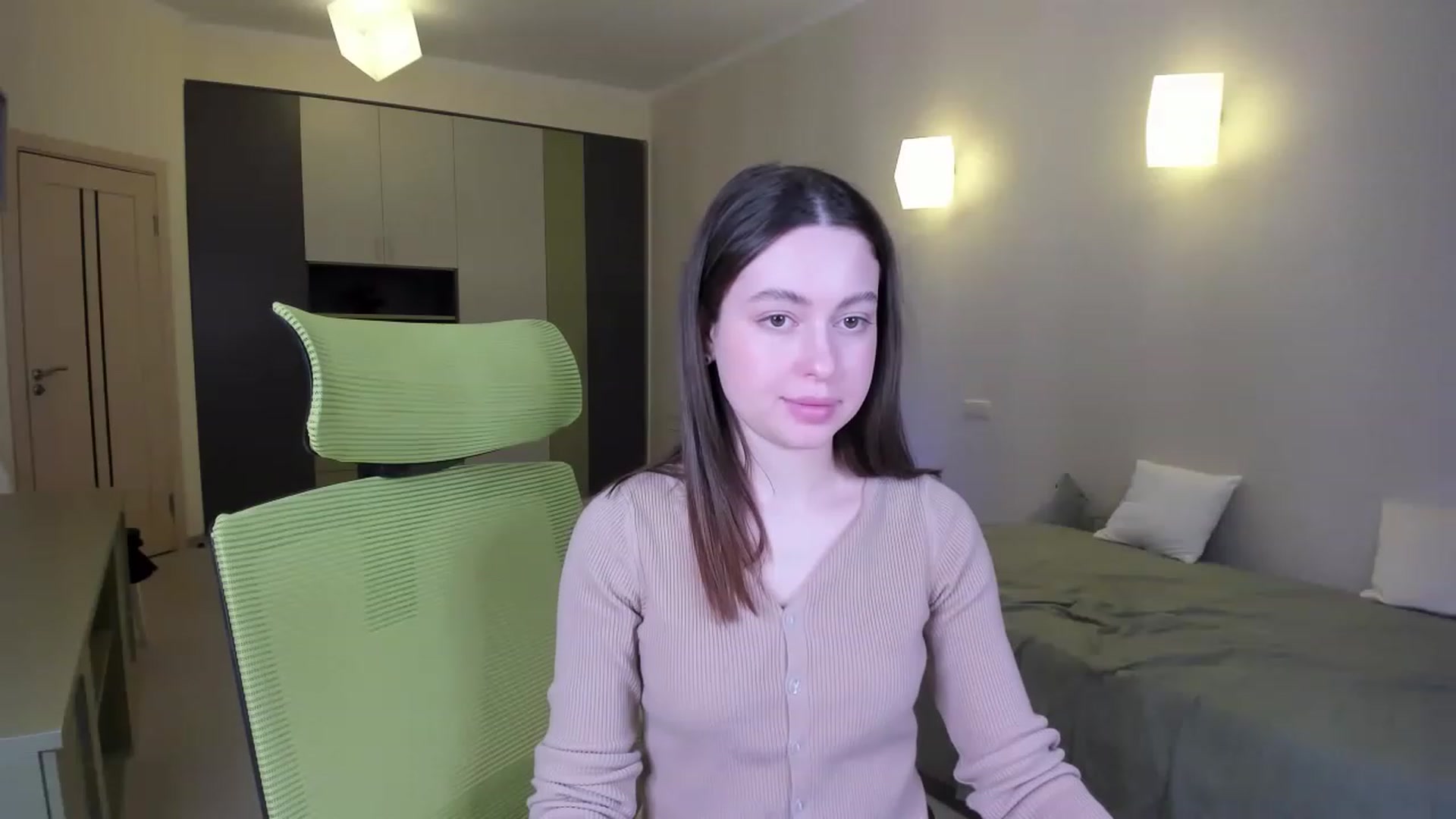 Gallery image thumbnail from LoraAmes's myfreecams stream on, 03/08/2023, 10:20 image 2 of 20