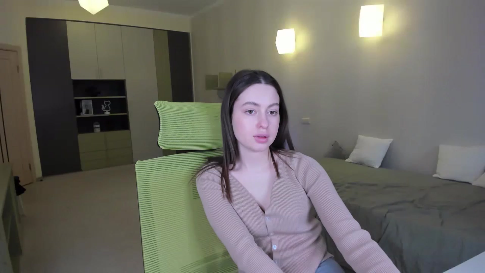 Gallery image thumbnail from LoraAmes's myfreecams stream on, 03/08/2023, 12:33 image 5 of 20