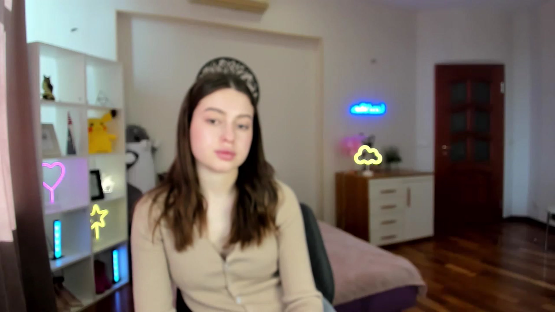 Gallery image thumbnail from LoraAmes's myfreecams stream on, 03/14/2023, 12:31 image 19 of 20