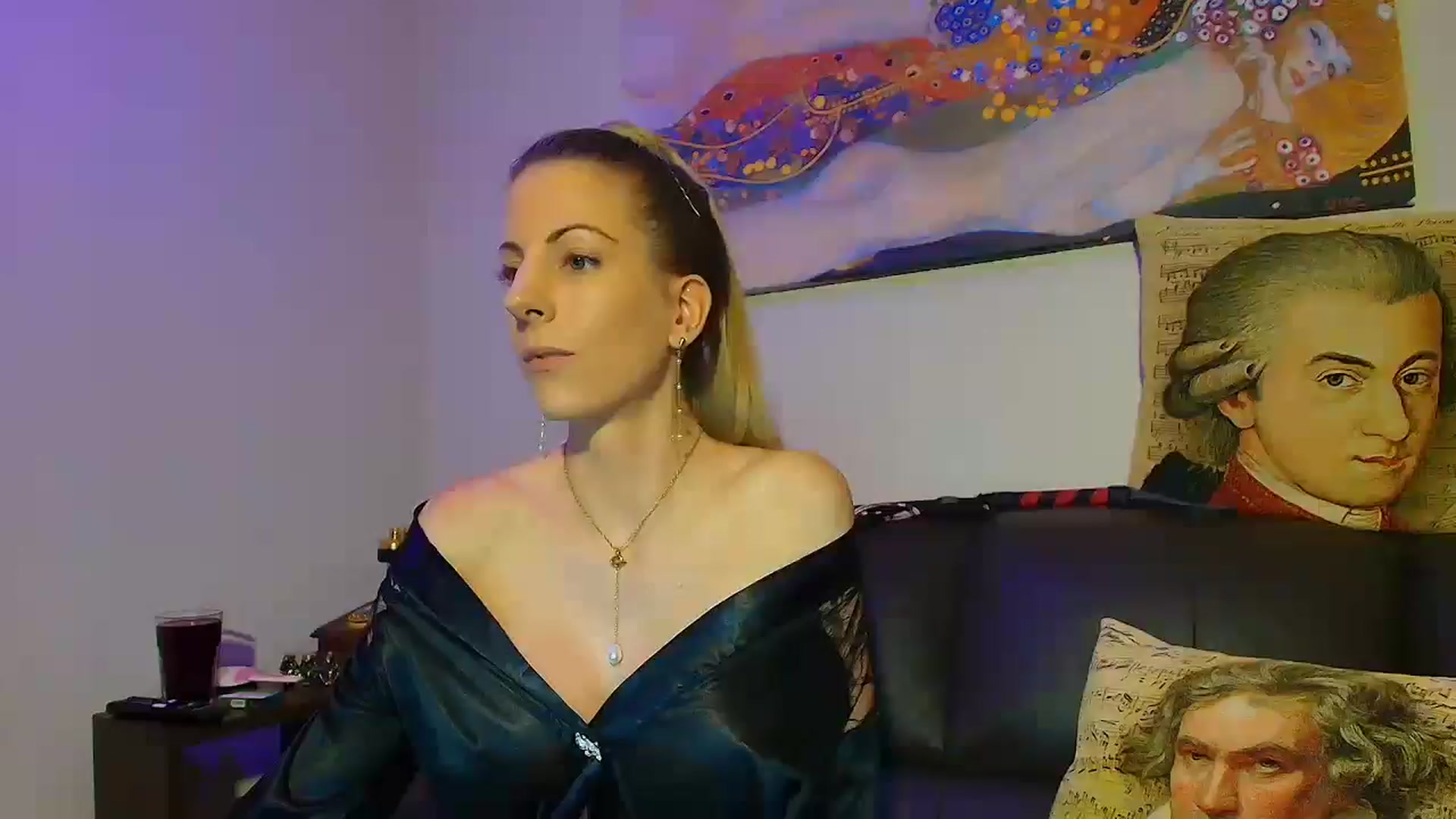 Gallery image thumbnail from LoraBee's myfreecams stream on, 03/06/2025, 20:13 image 1 of 20