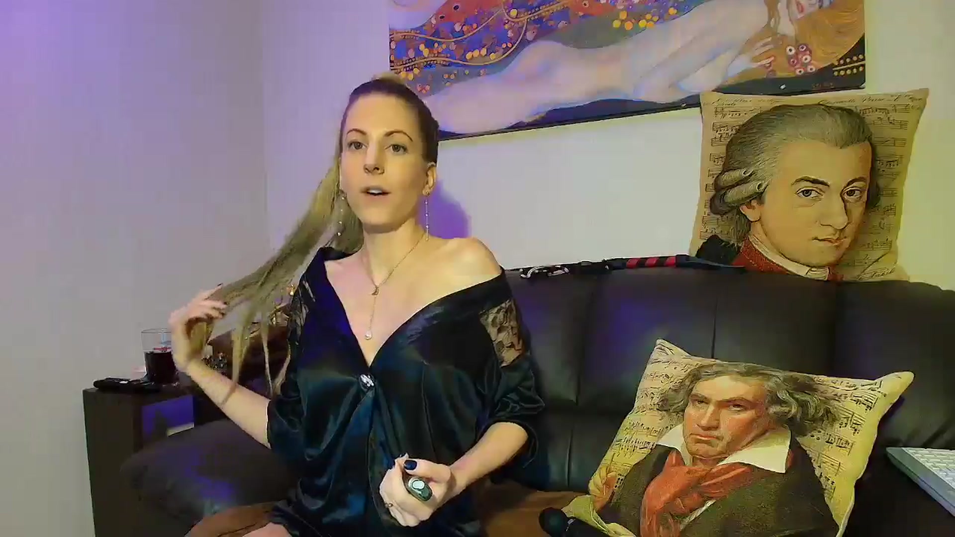 Gallery image thumbnail from LoraBee's myfreecams stream on, 03/06/2025, 20:13 image 15 of 20