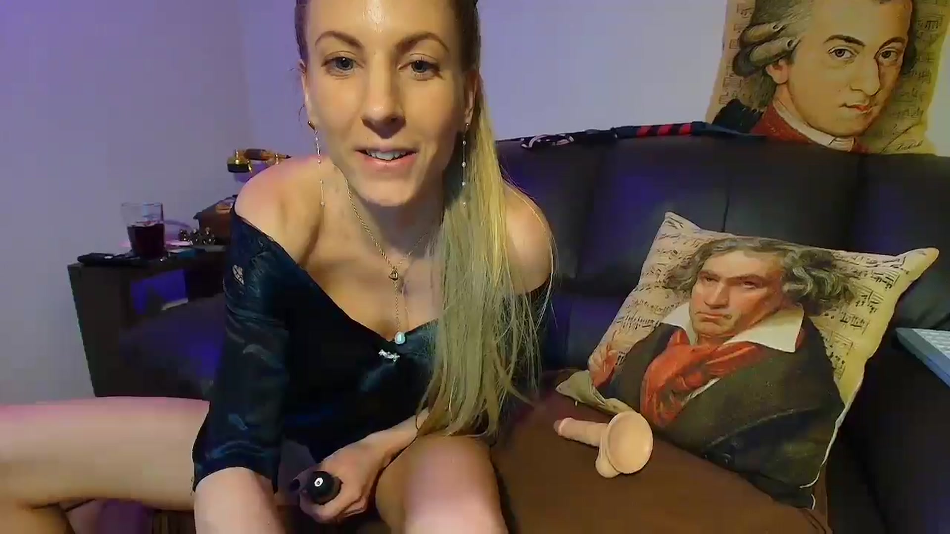 Gallery image thumbnail from LoraBee's myfreecams stream on, 03/06/2025, 20:13 image 13 of 20
