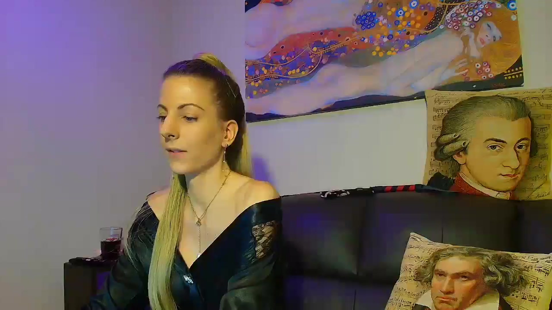 Gallery image thumbnail from LoraBee's myfreecams stream on, 03/06/2025, 20:13 image 10 of 20