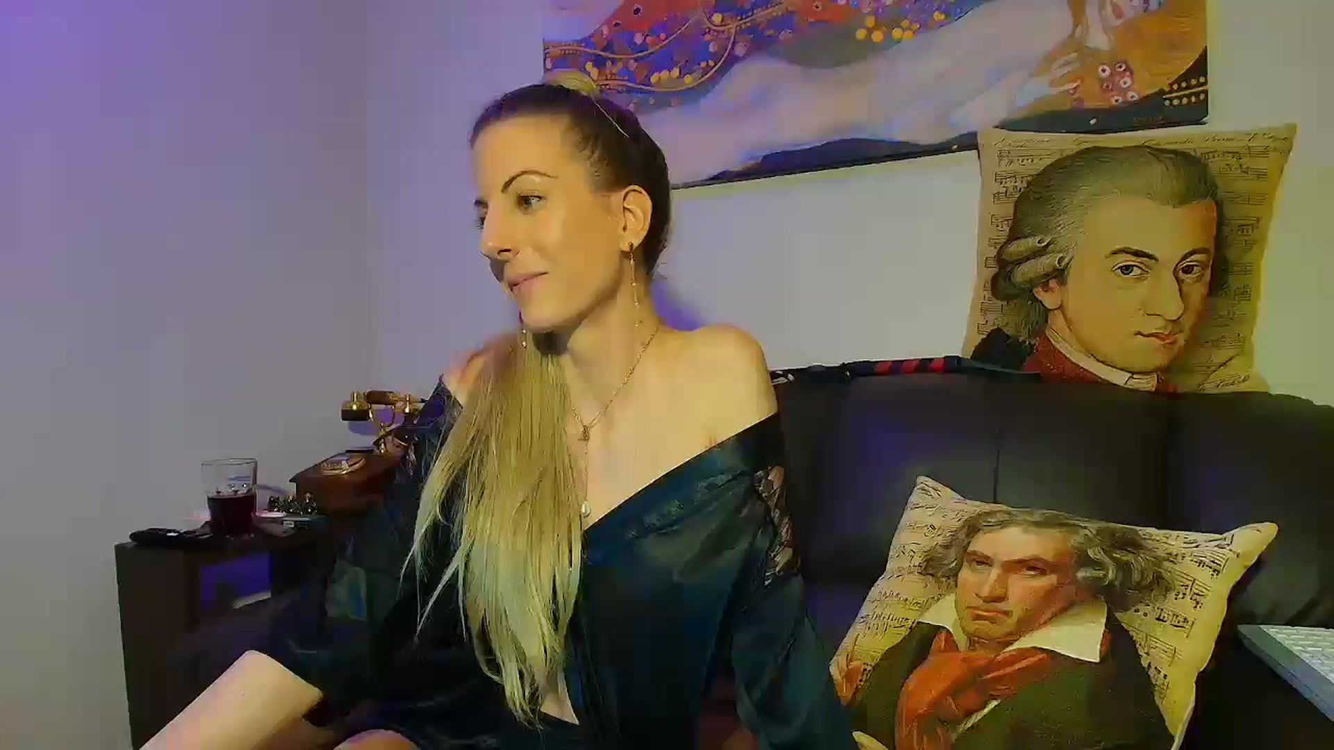 Gallery image thumbnail from LoraBee's myfreecams stream on, 03/06/2025, 20:13 image 17 of 20