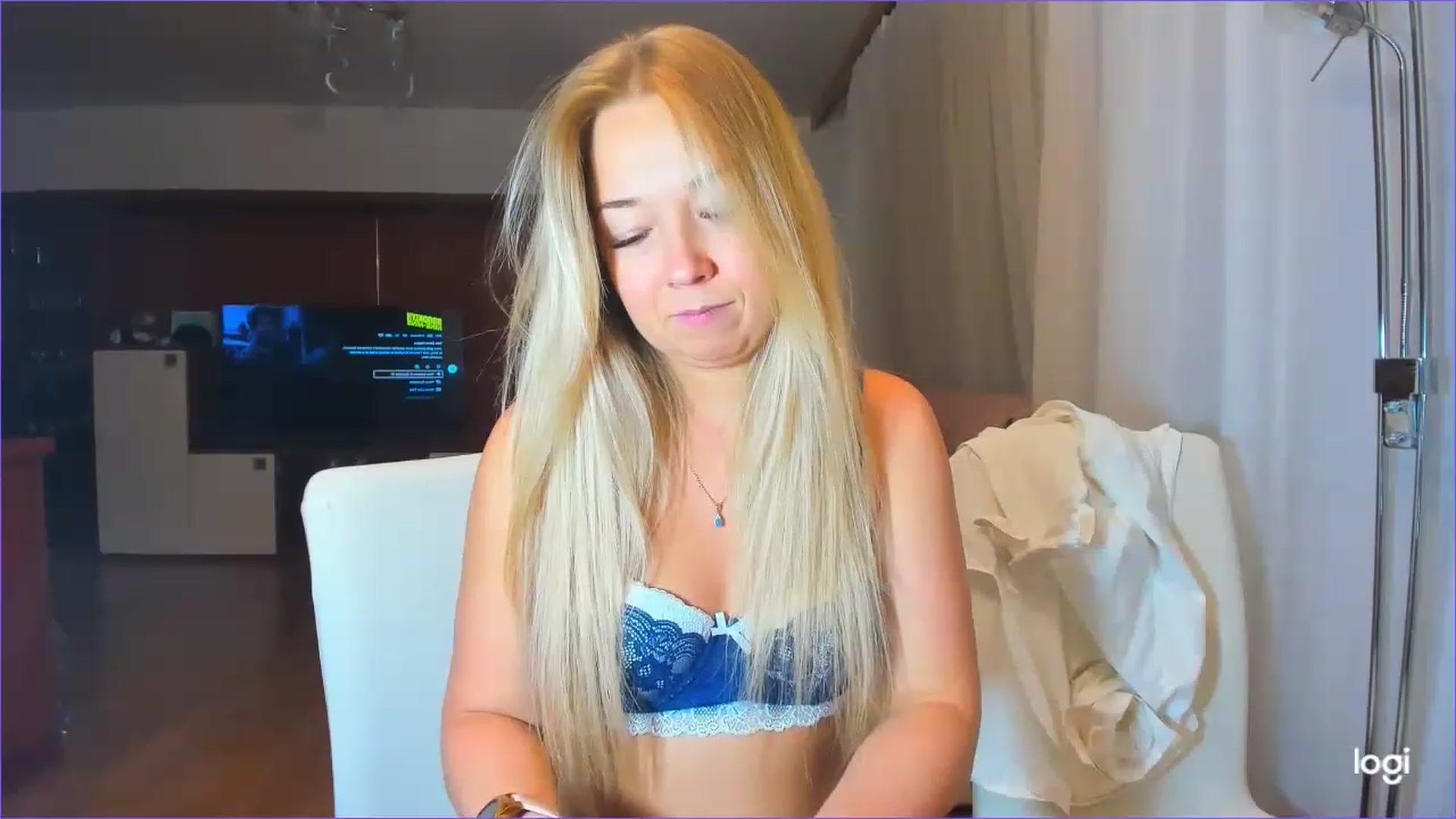Gallery image thumbnail from LoraGlow's myfreecams stream on, 11/19/2022, 02:56 image 18 of 20