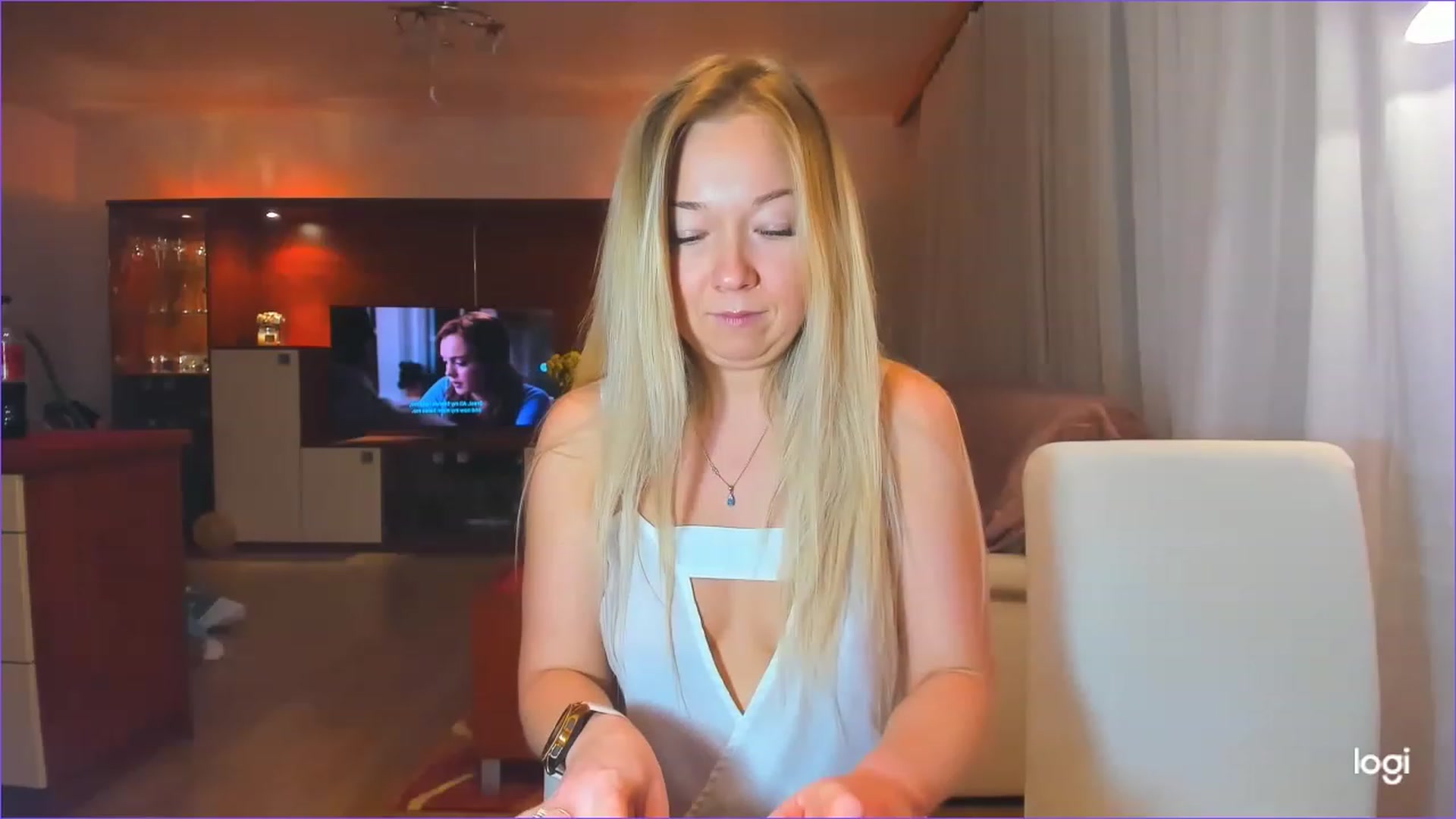 Gallery image thumbnail from LoraGlow's myfreecams stream on, 12/01/2022, 22:22 image 1 of 20