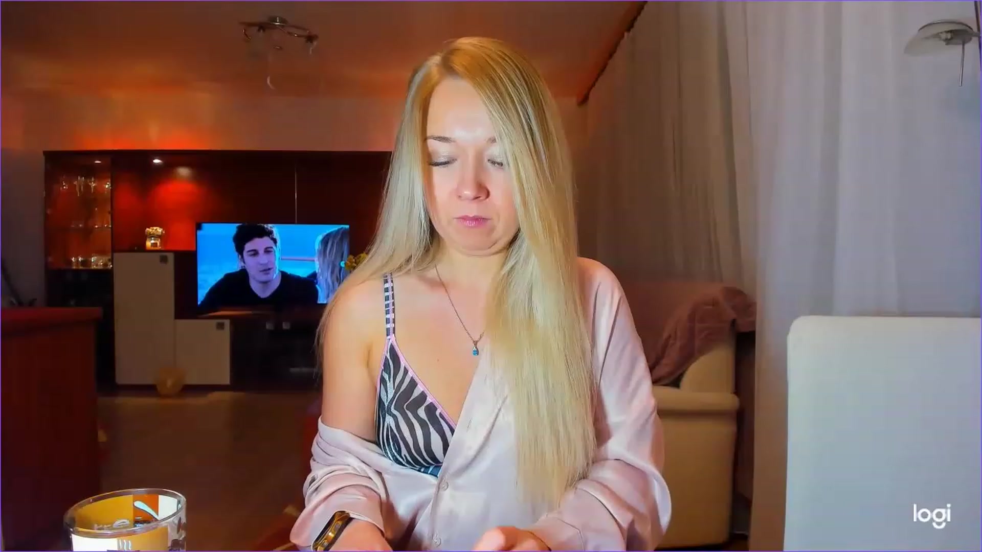 Gallery image thumbnail from LoraGlow's myfreecams stream on, 12/02/2022, 22:22 image 1 of 20