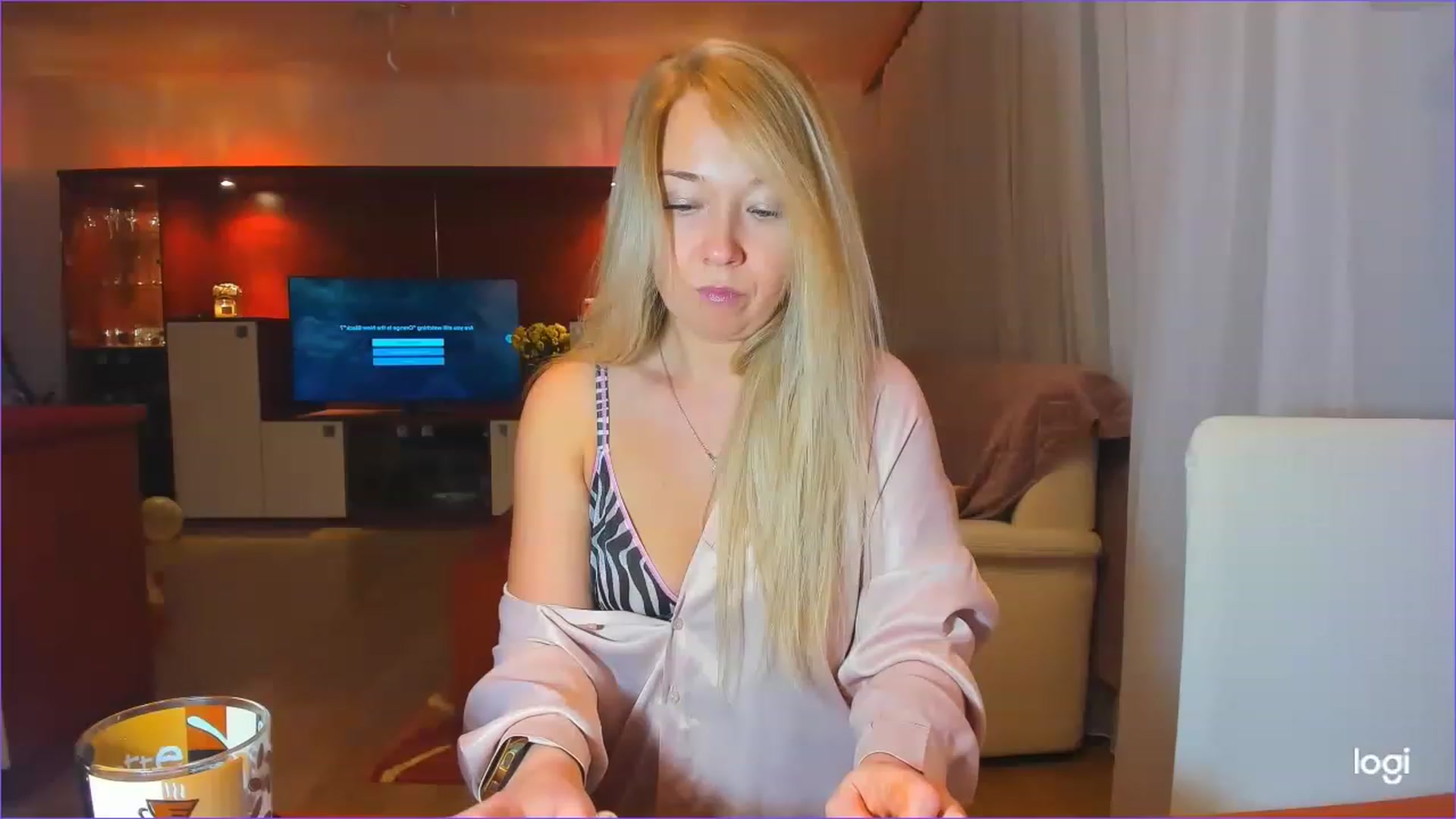 Gallery image thumbnail from LoraGlow's myfreecams stream on, 12/02/2022, 23:54 image 14 of 20