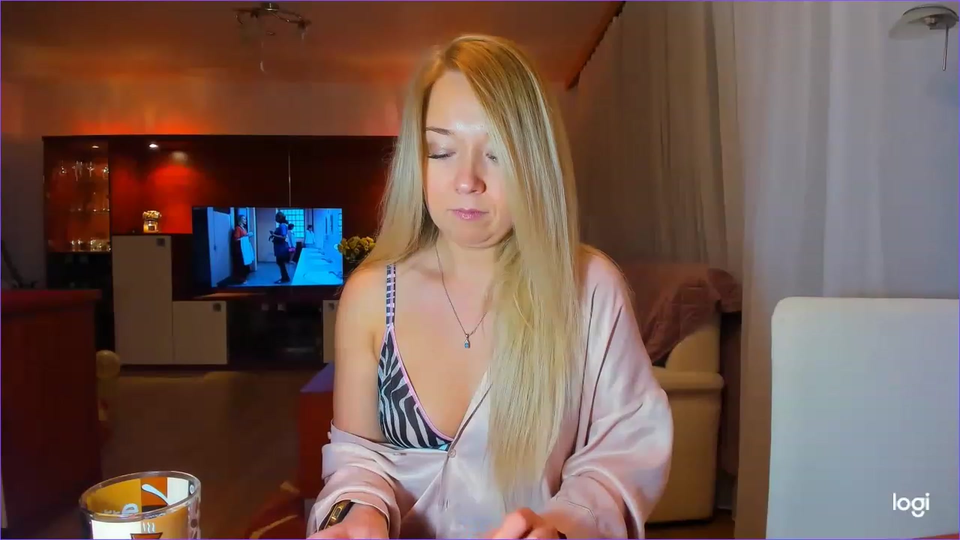 Gallery image thumbnail from LoraGlow's myfreecams stream on, 12/02/2022, 23:54 image 2 of 20