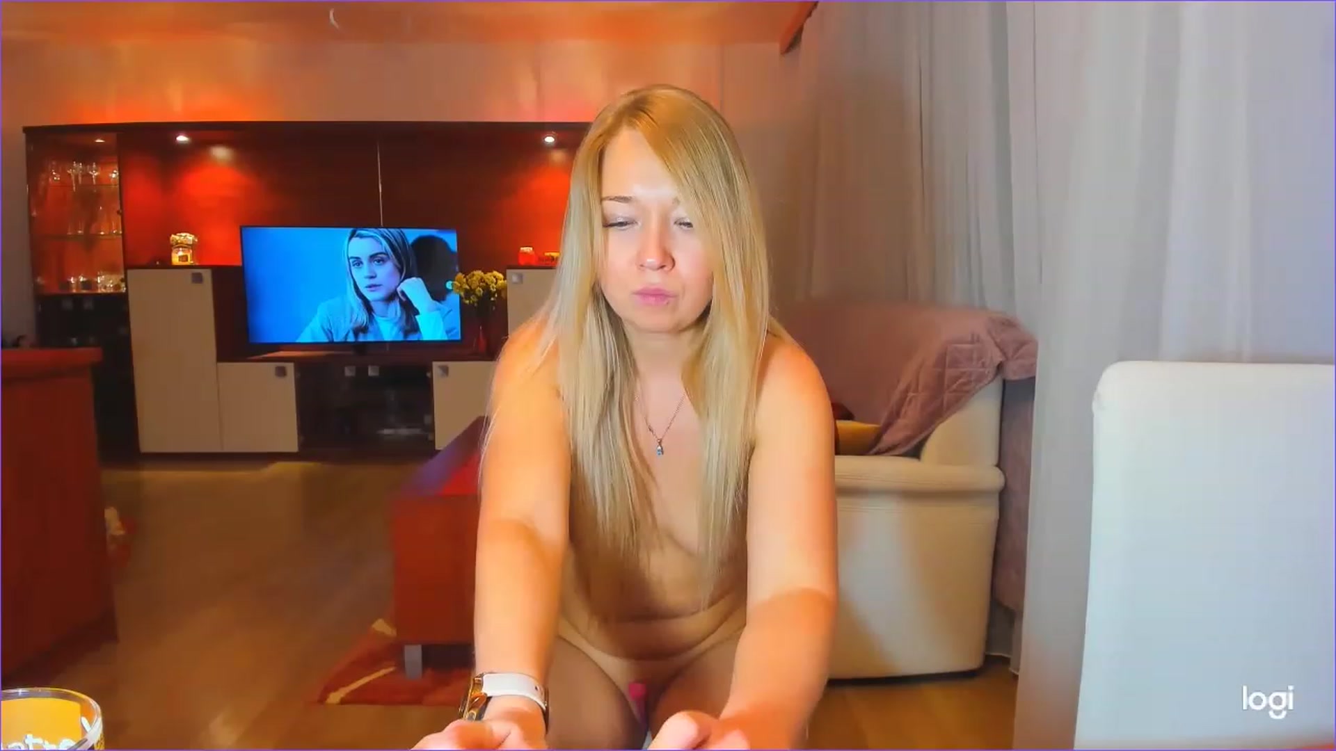 Gallery image thumbnail from LoraGlow's myfreecams stream on, 12/03/2022, 02:17 image 16 of 20