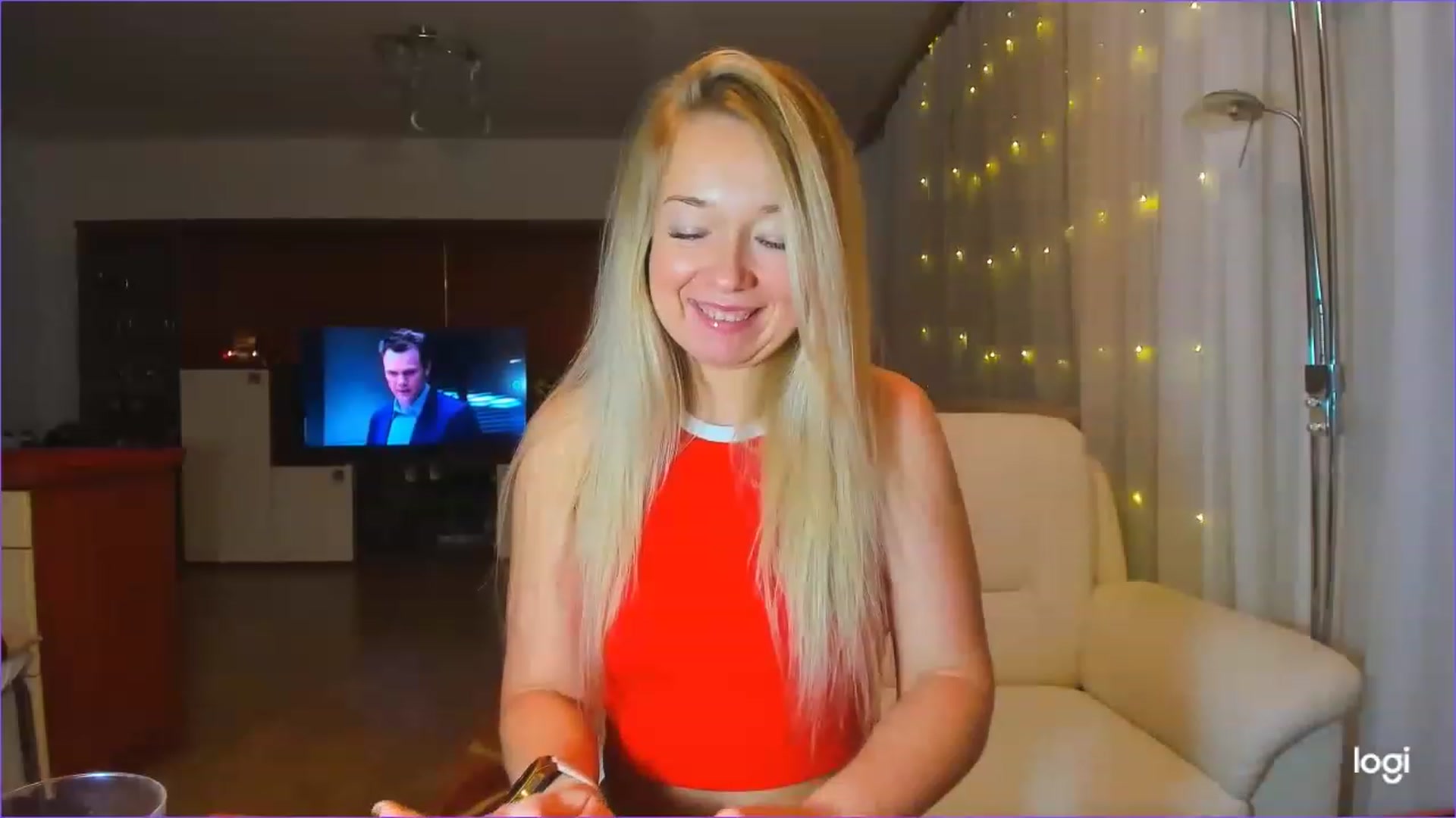 Gallery image thumbnail from LoraGlow's myfreecams stream on, 12/05/2022, 21:43 image 12 of 20