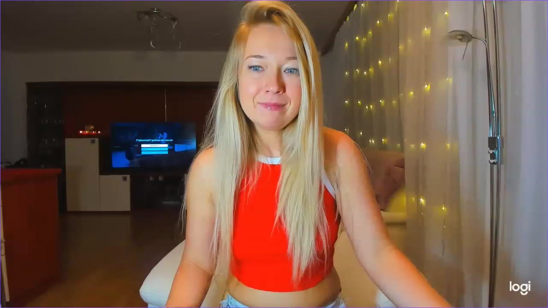Gallery image thumbnail from LoraGlow's myfreecams stream on, 12/05/2022, 23:49 image 20 of 20