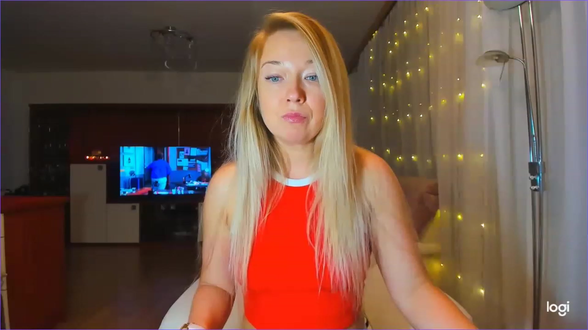 Gallery image thumbnail from LoraGlow's myfreecams stream on, 12/05/2022, 23:49 image 3 of 20