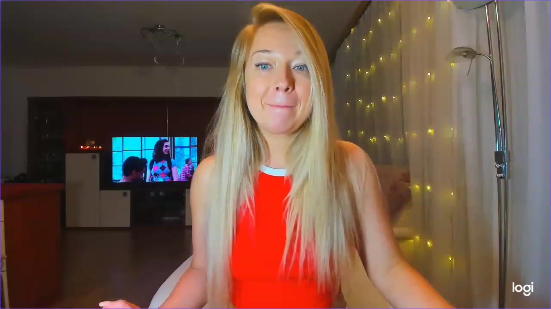 Gallery image thumbnail from LoraGlow's myfreecams stream on, 12/05/2022, 23:49 image 5 of 20