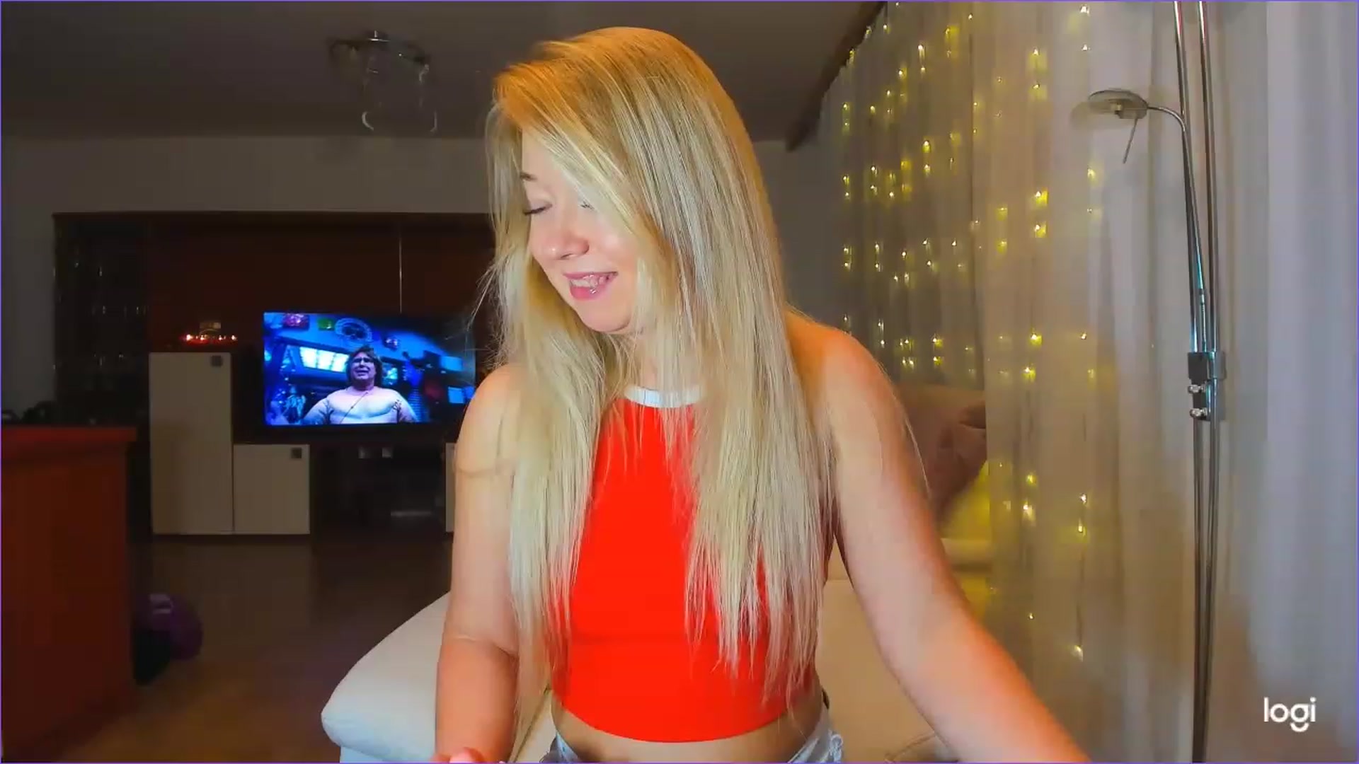 Gallery image thumbnail from LoraGlow's myfreecams stream on, 12/06/2022, 02:01 image 5 of 20