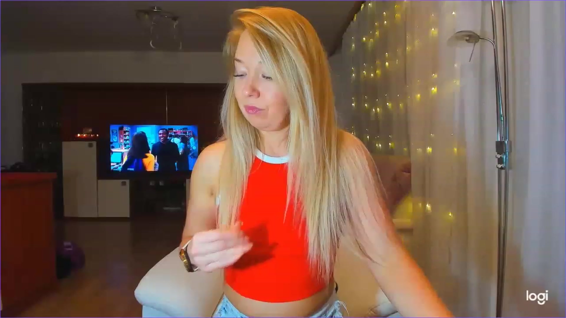 Gallery image thumbnail from LoraGlow's myfreecams stream on, 12/06/2022, 02:01 image 14 of 20