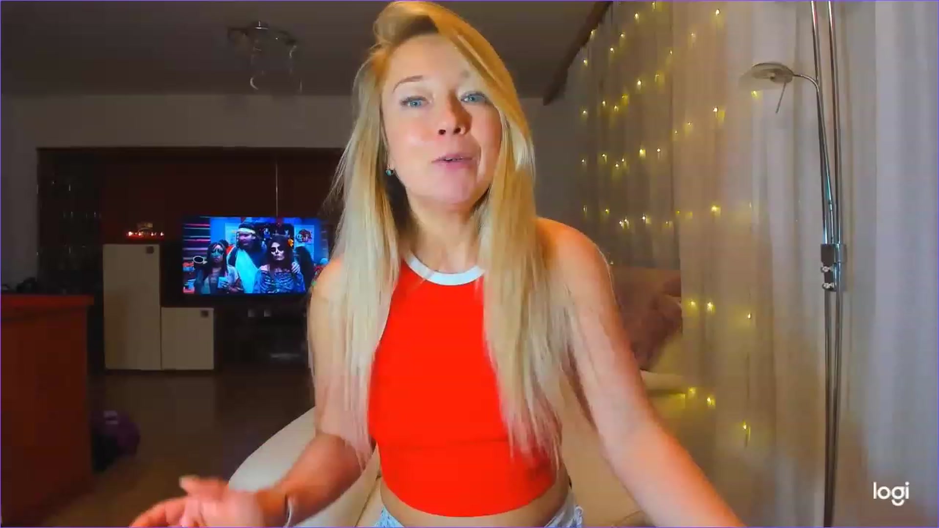 Gallery image thumbnail from LoraGlow's myfreecams stream on, 12/06/2022, 02:01 image 1 of 20