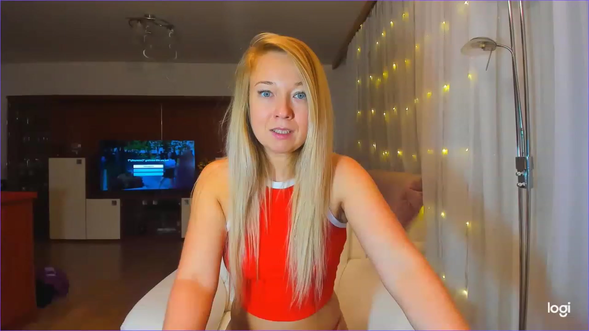 Gallery image thumbnail from LoraGlow's myfreecams stream on, 12/06/2022, 02:52 image 19 of 20