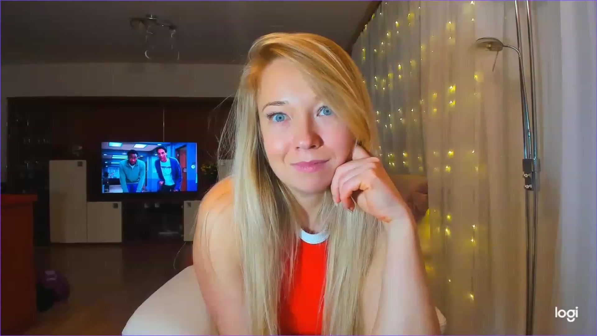 Gallery image thumbnail from LoraGlow's myfreecams stream on, 12/06/2022, 02:52 image 14 of 20