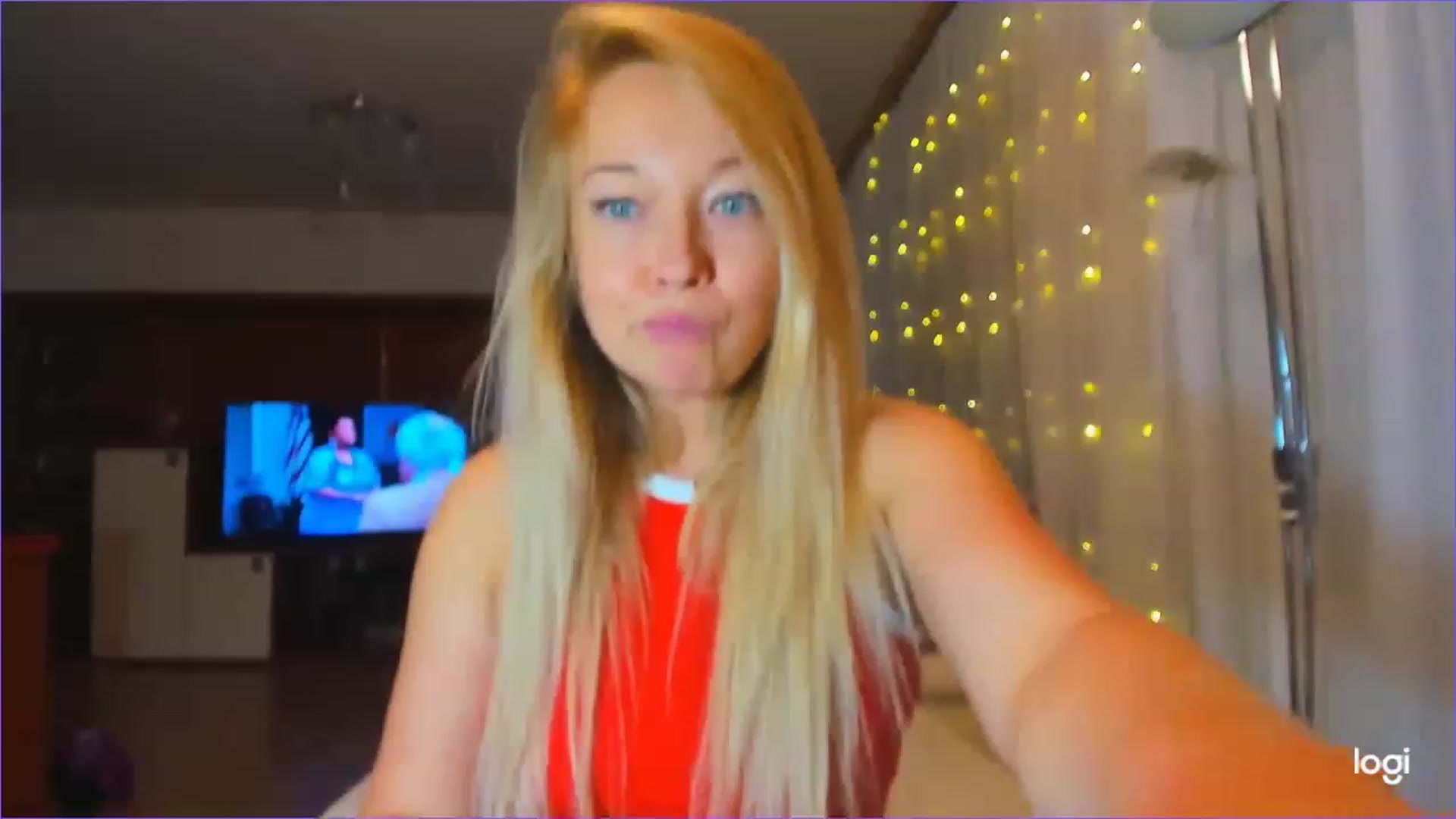 Gallery image thumbnail from LoraGlow's myfreecams stream on, 12/06/2022, 02:52 image 1 of 20