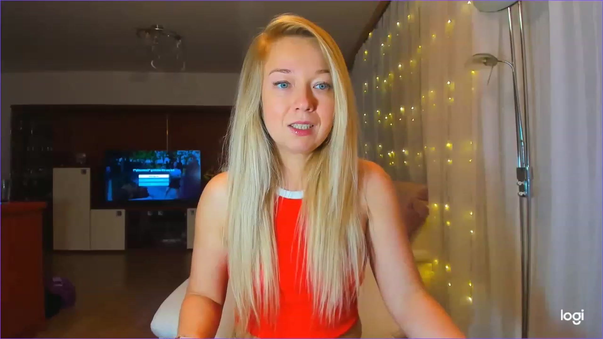 Gallery image thumbnail from LoraGlow's myfreecams stream on, 12/06/2022, 04:30 image 2 of 20