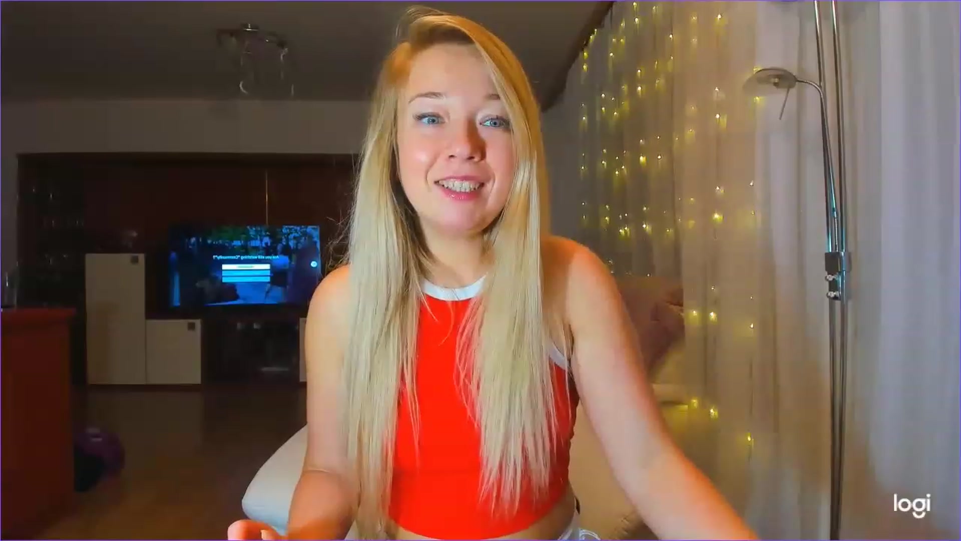 Gallery image thumbnail from LoraGlow's myfreecams stream on, 12/06/2022, 04:30 image 9 of 20