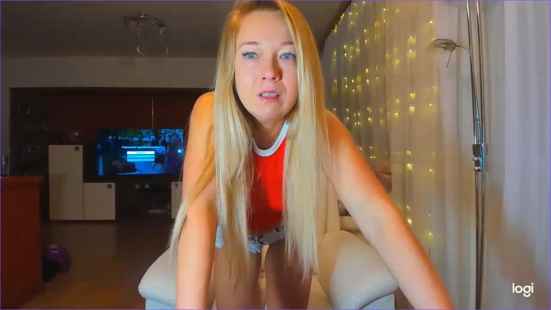 Gallery image thumbnail from LoraGlow's myfreecams stream on, 12/06/2022, 04:30 image 5 of 20