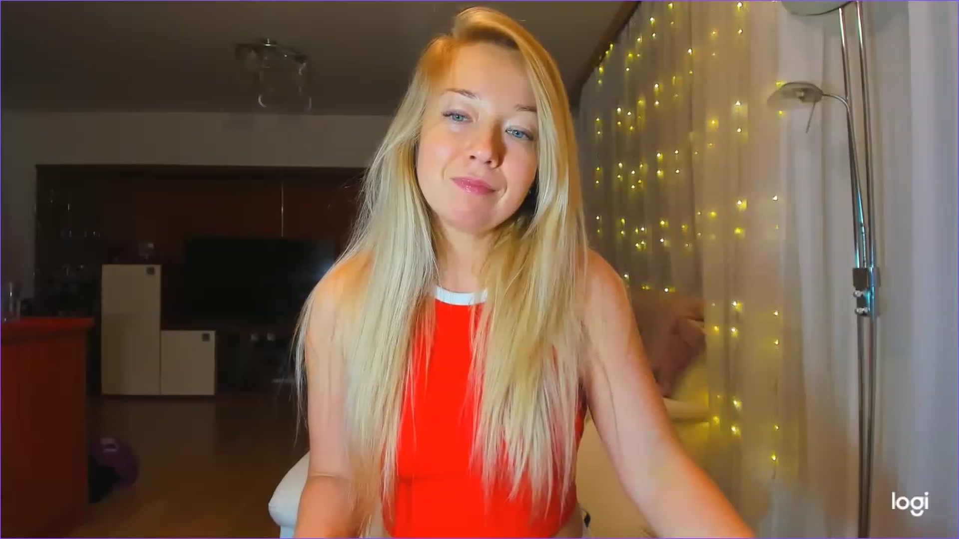 Gallery image thumbnail from LoraGlow's myfreecams stream on, 12/06/2022, 06:38 image 19 of 20