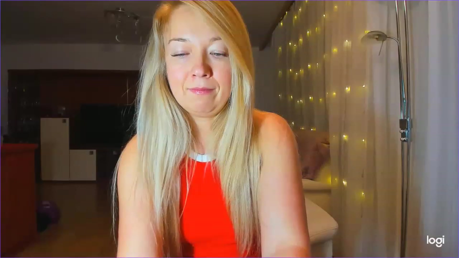 Gallery image thumbnail from LoraGlow's myfreecams stream on, 12/06/2022, 06:38 image 5 of 20