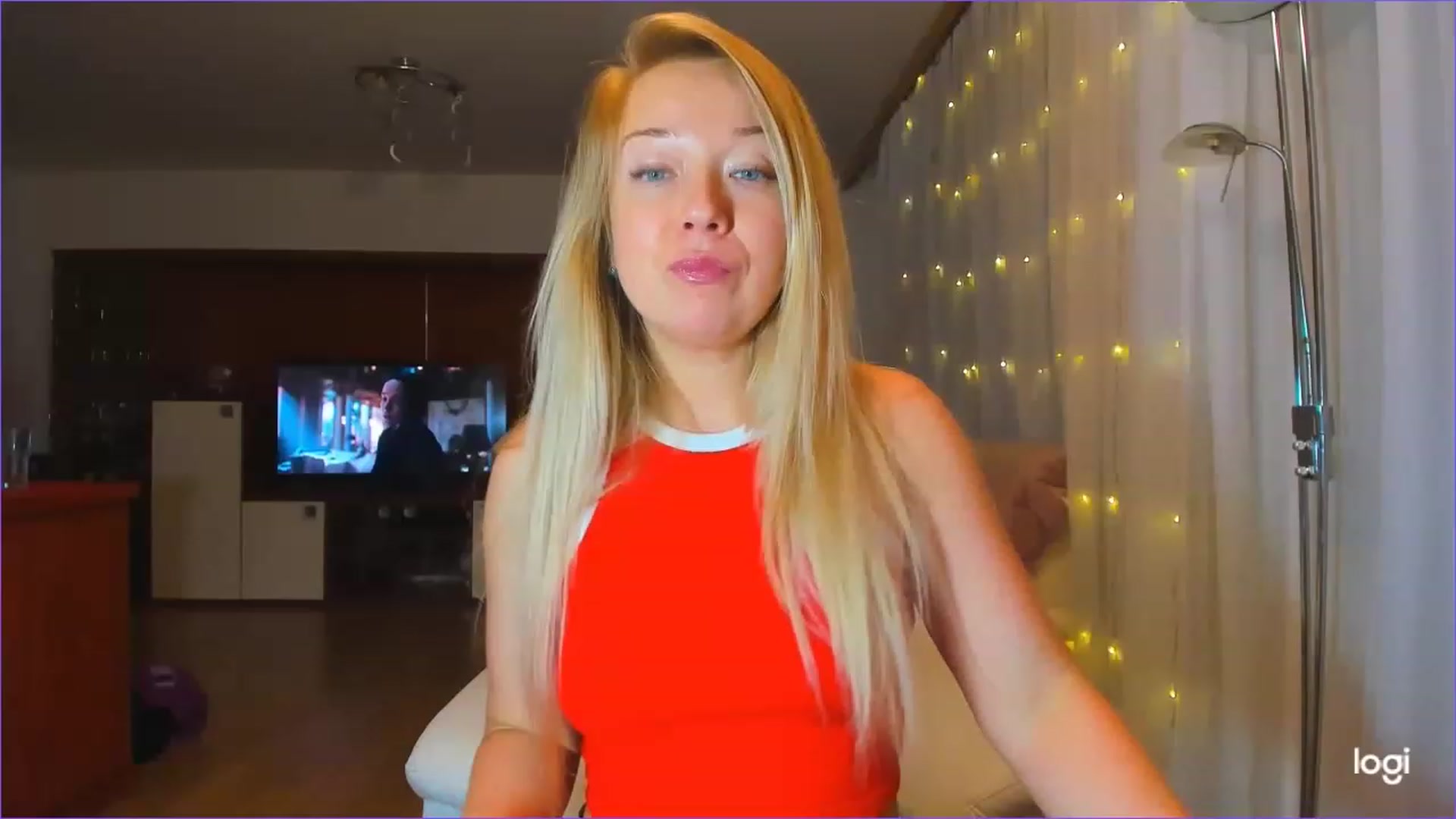 Gallery image thumbnail from LoraGlow's myfreecams stream on, 12/06/2022, 07:14 image 15 of 20