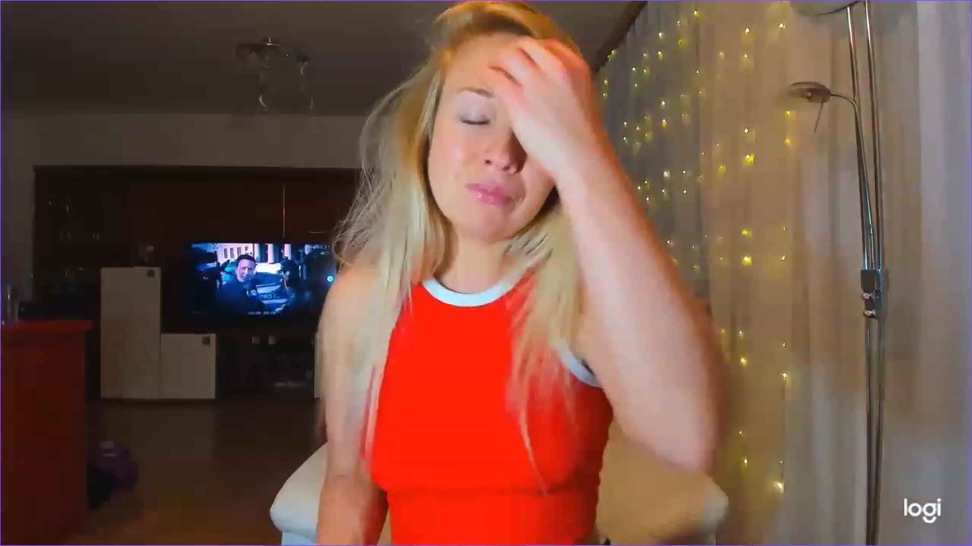 Gallery image thumbnail from LoraGlow's myfreecams stream on, 12/06/2022, 07:14 image 20 of 20