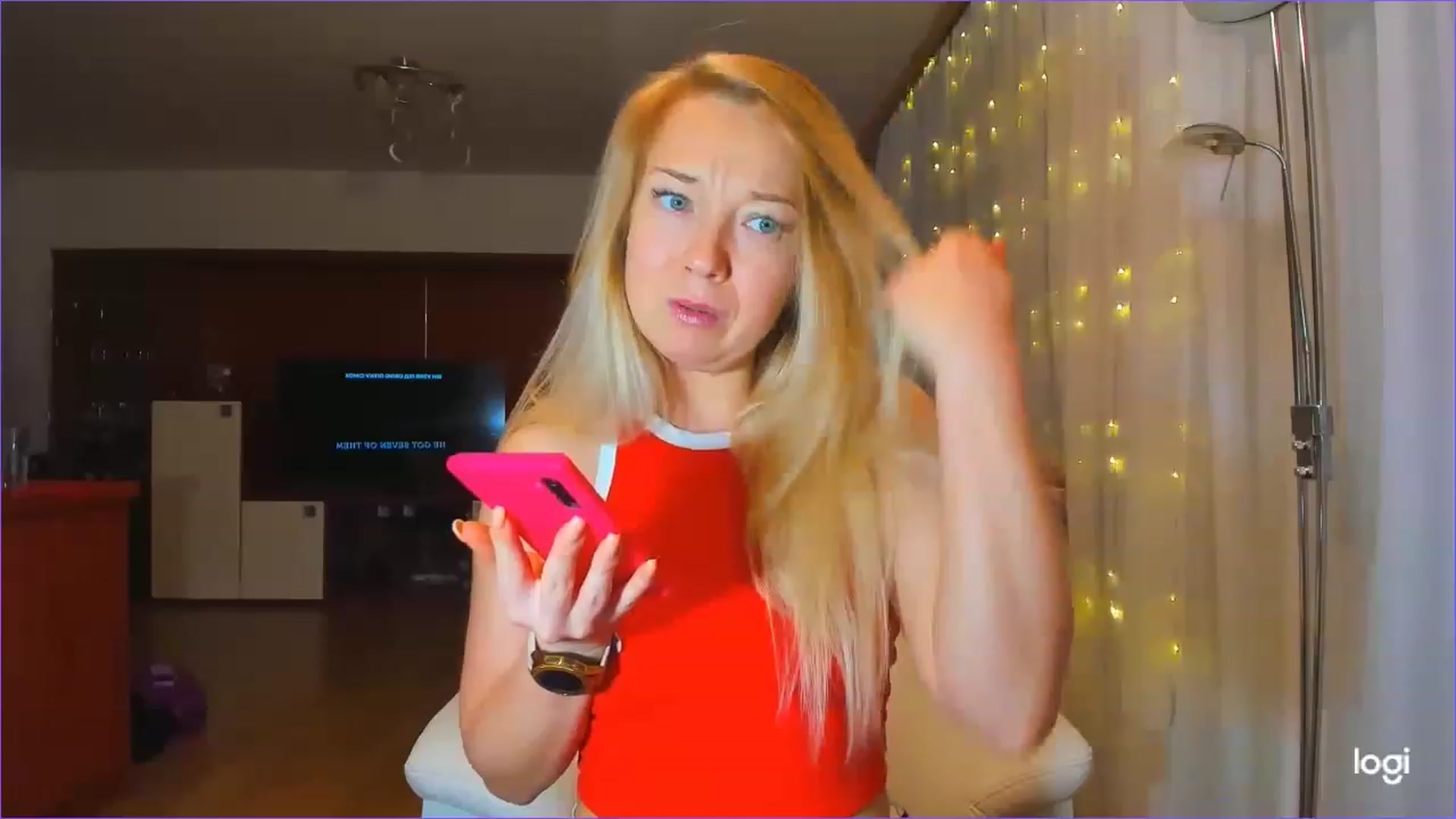 Gallery image thumbnail from LoraGlow's myfreecams stream on, 12/06/2022, 07:14 image 7 of 20