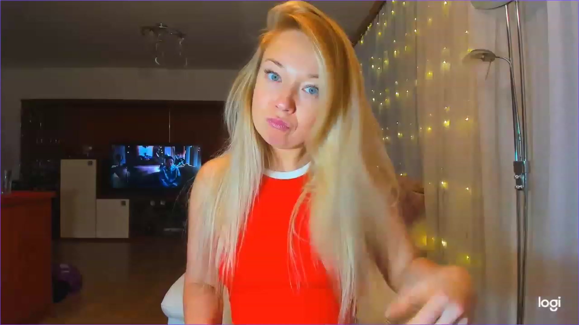 Gallery image thumbnail from LoraGlow's myfreecams stream on, 12/06/2022, 07:14 image 18 of 20